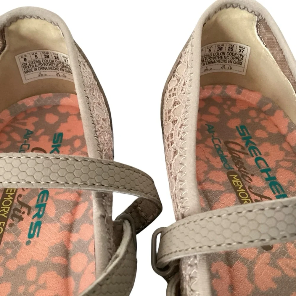 Skechers Be-light Slip On Lace Detail Flat Shoe Size 8 - Picture 8 of 10